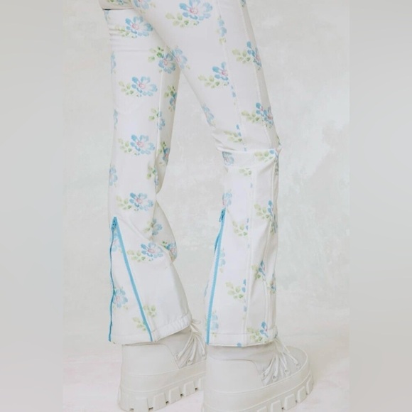⌛️expiring sale⌛️NWT BOGNER X LoveShackFancy Blue Ireen Ski Pants - US6 - Picture 9 of 14